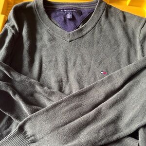 Tommy Hilfiger Men's Dark Green V-Neck Sweater